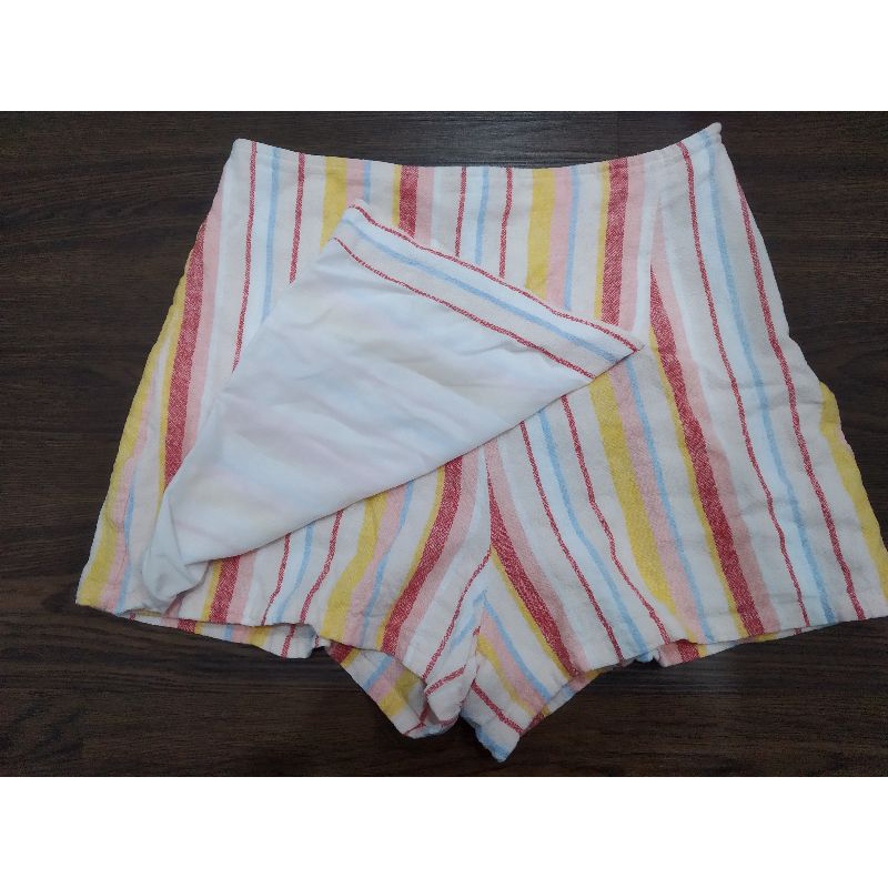Thanh lý quần short giả váy F21