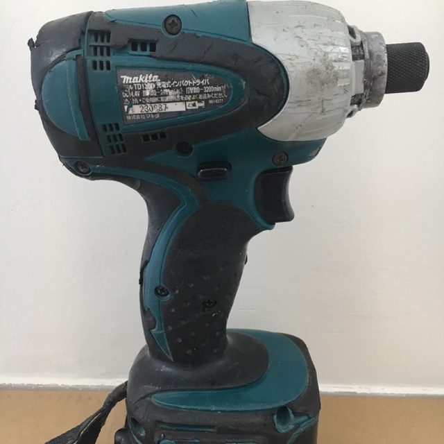 Máy bắn vít Makita 14,4 v hàng nội địa nhật