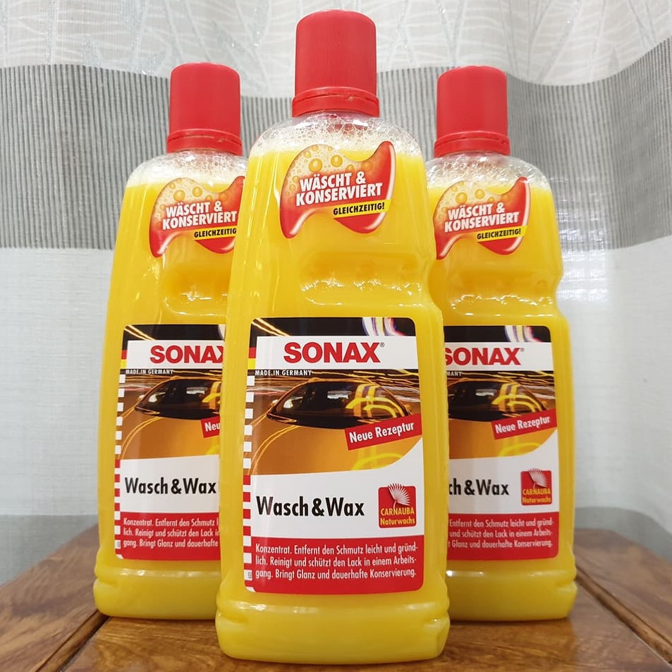 Nước rửa xe sángbóng sơn như mới 2 trong 1 Sonax Wash & Wax 1L - Nhập 100% Đức