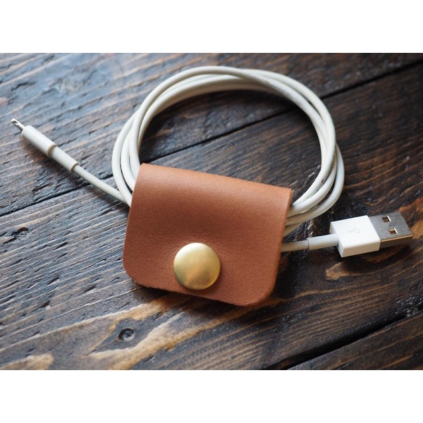 Cuộn tai nghe, cáp sạc da thật handmade khuy bấm