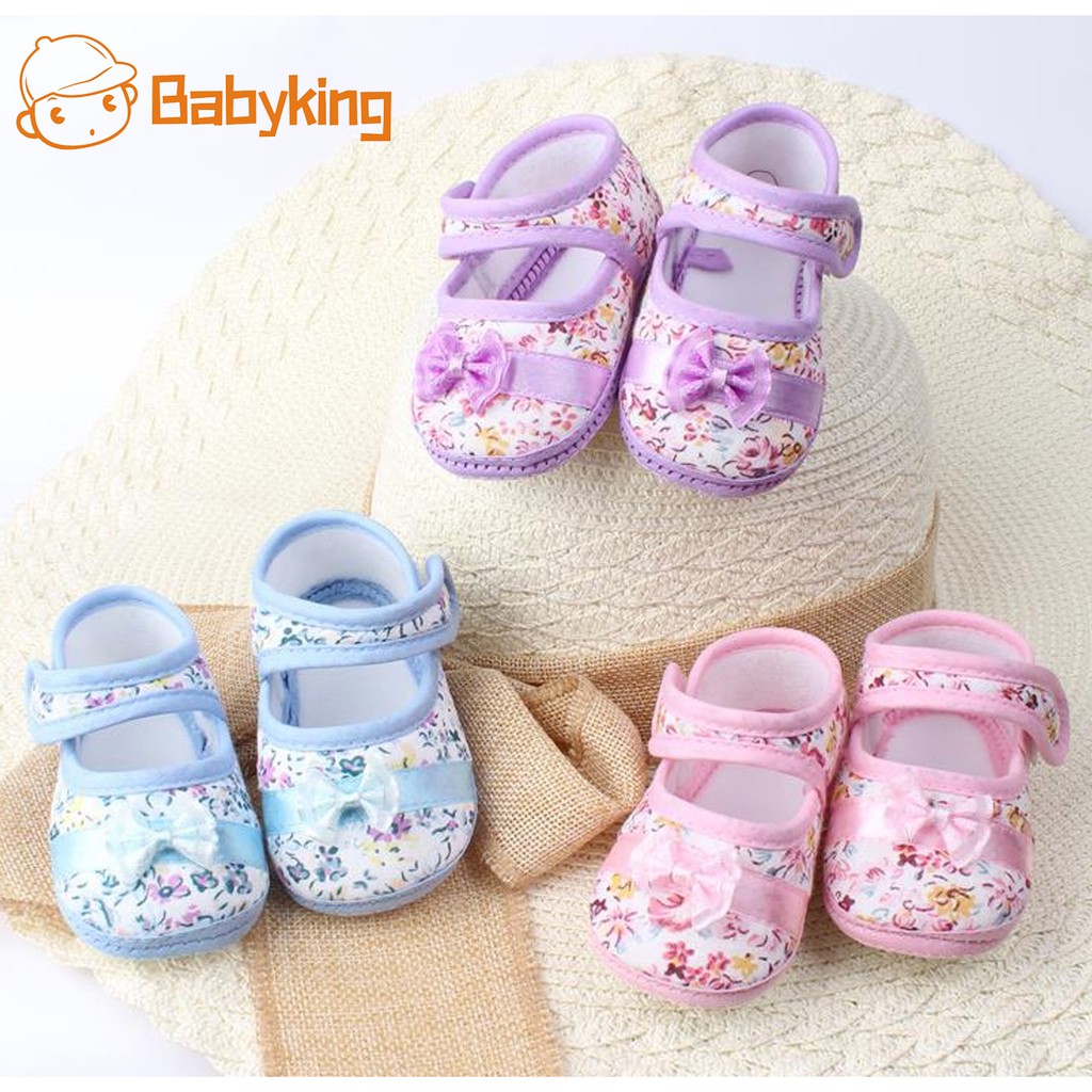 Giày kiểu dáng công chúa dùng cho trẻ nhỏ