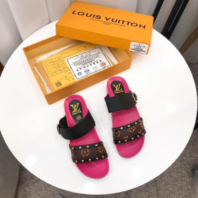 ❤️ Real | Chuẩn | Dép lv hai quai viền đinh fullbox . . Tháng 7 👡 . ! . . ! . ♭ 2021 " ! ⁿ |
