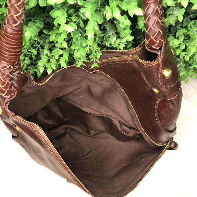 Túi xách kiểu dáng lạ,da thật,Hiệu