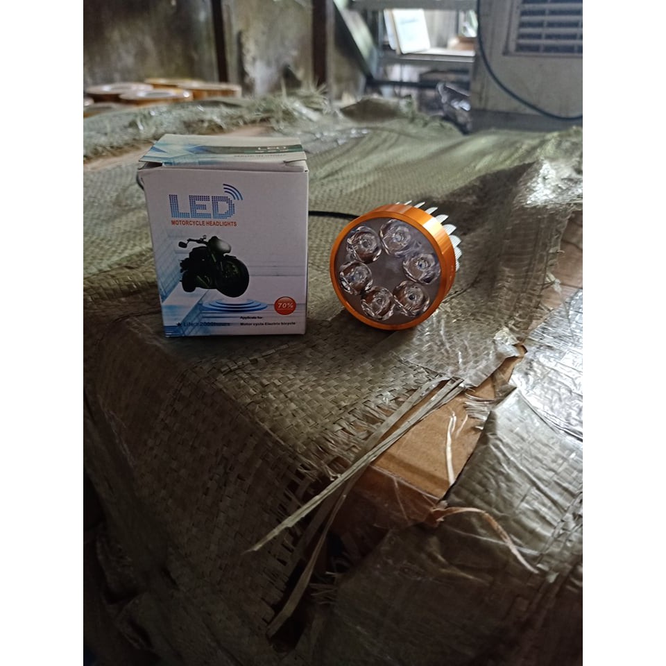 Đèn pha 133M 6led ren xoáy