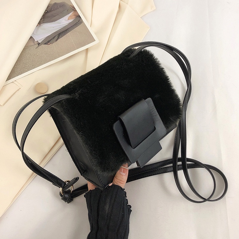 Túi Xách Phối Lông Thời Trang Mùa Đông Dễ Thương Cho Nữ