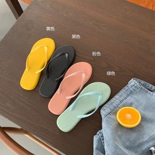 Dép xỏ ngón nữ