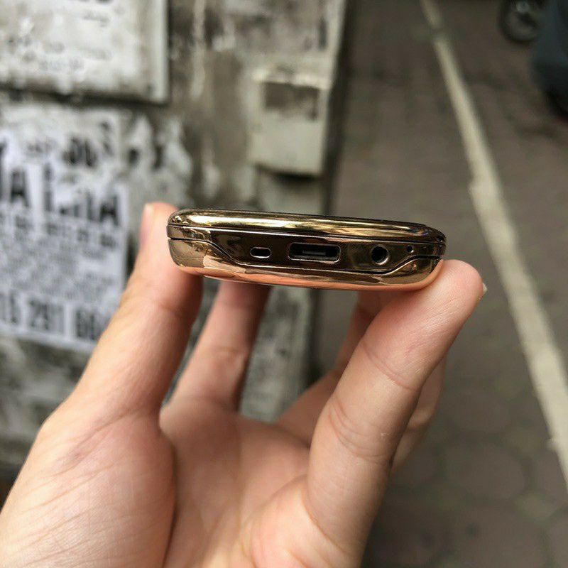 Điện thoại nokia 6700 rose golld