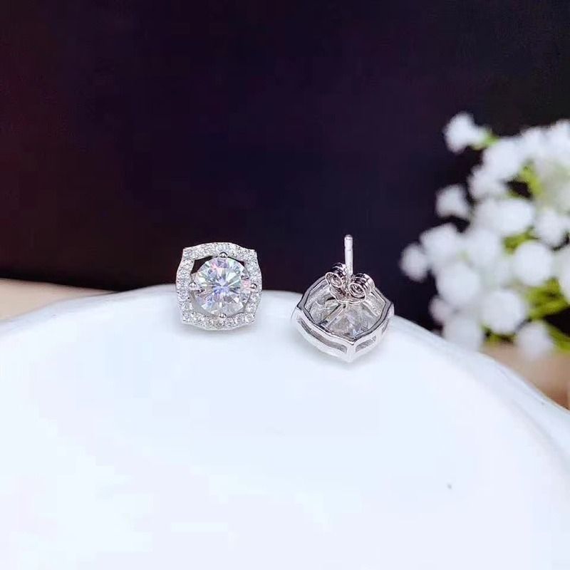 Bông tai đính đá moissanite pt950 sáng tạo