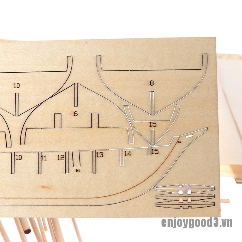 Mô hình thuyền buồm bằng gỗ tỉ lệ 1:100 đẹp mắt