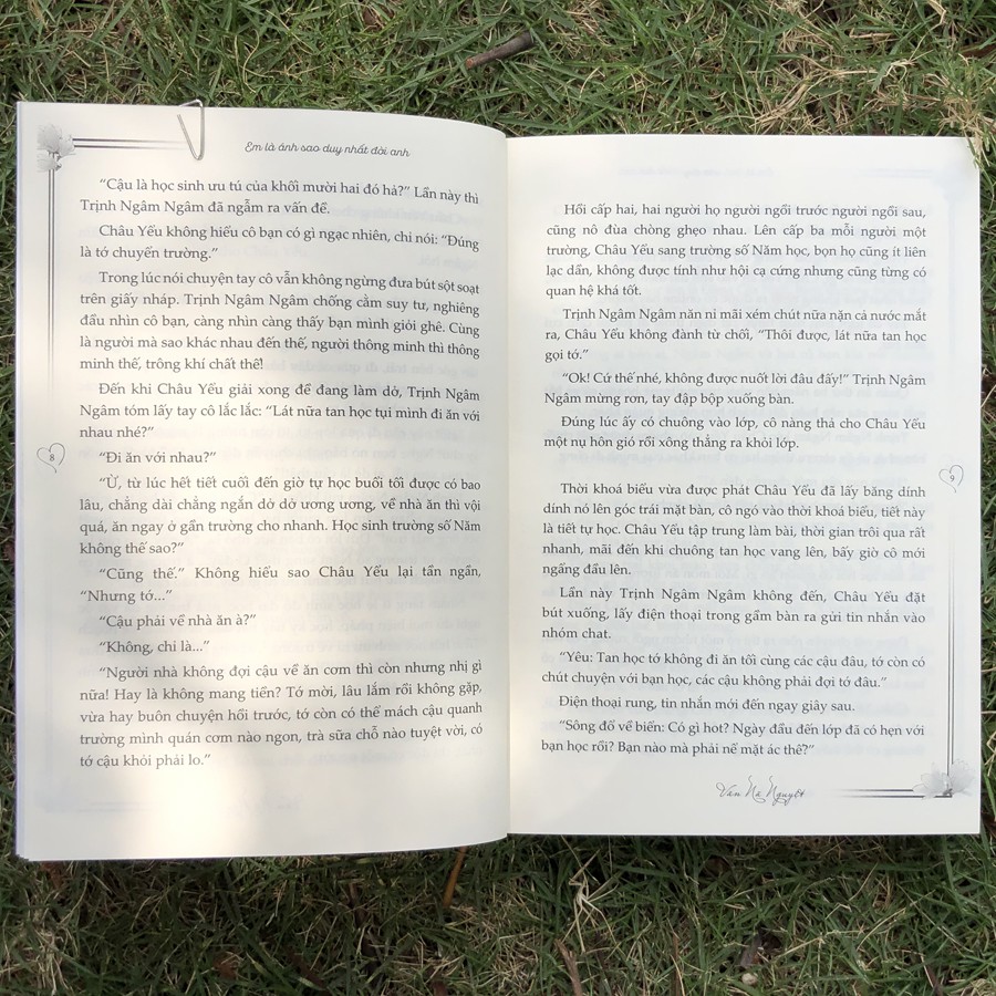 Sách - Em Là Ánh Sao Duy Nhất Đời Anh (Kèm Bookmark, Huy Hiệu hoặc Móc Khóa) | BigBuy360 - bigbuy360.vn