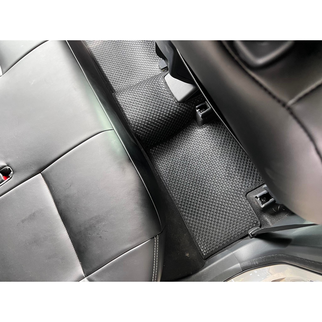 Thảm Lót Sàn Ô Tô KATA Cao Cấp Cho Xe Toyota Raize  - Không mùi, Không ẩm mốc, Dễ dàng vệ sinh