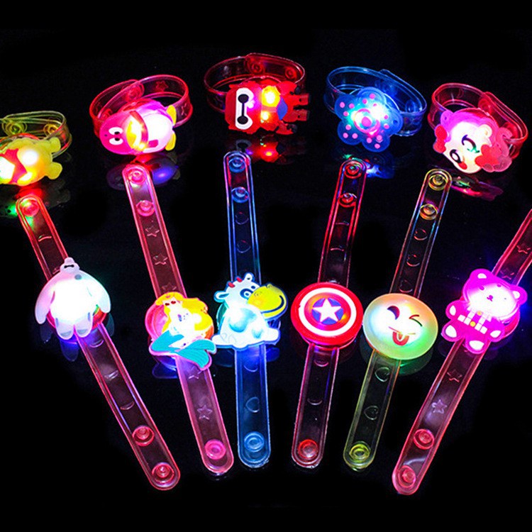 Bộ 5 Đồng Hồ Đeo Tay Hoạt Hình Có Đèn LED Dễ Thương Bắt Mắt
