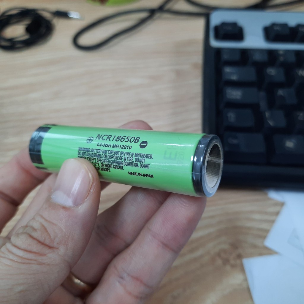 Pin 18650 3.7v 3400mah panasonic có mạch bảo vệ dùng Box Sạc Dự Phòng, Đèn Pin