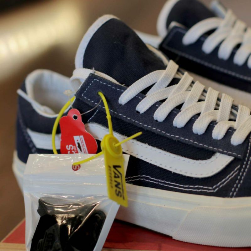 Giày Vans Style 73 Dx Anaheim Màu Trắng Navy Trẻ Trung Năng Động