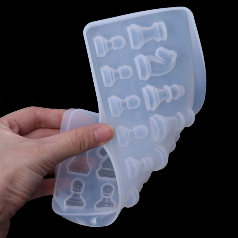 Khuôn silicone làm mặt dây chuyền hình bàn cờ vua quốc tế DIY tiện lợi