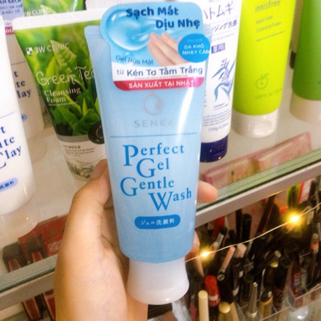 Gel rửa mặt senka xanh