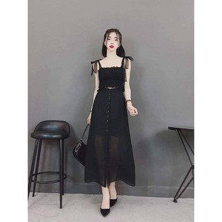 Chân váy voan xẻ tà giữa , phối hàng nút trước cực xinh , chất voan mềm mịn mát kèm lot trong
