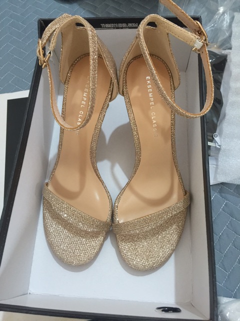 Sandal quai mảnh nhũ vàng size 33-40