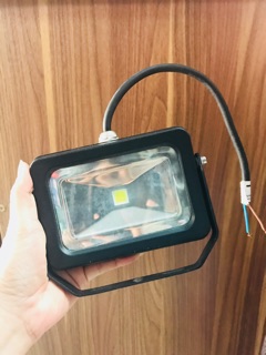 Đèn Pha Led 10W MPE(BH 3 tháng đổi mới)