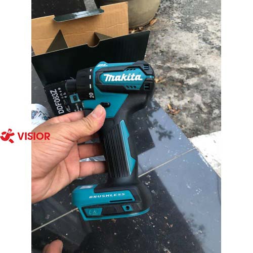 Máy khoan và vặn Vít 18v Makita DDF083Z