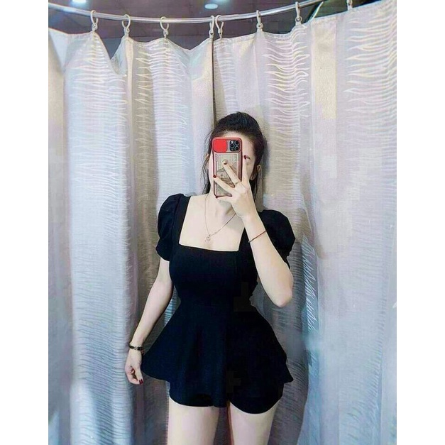 Set cổ vuông tay bồng có mốt ngực