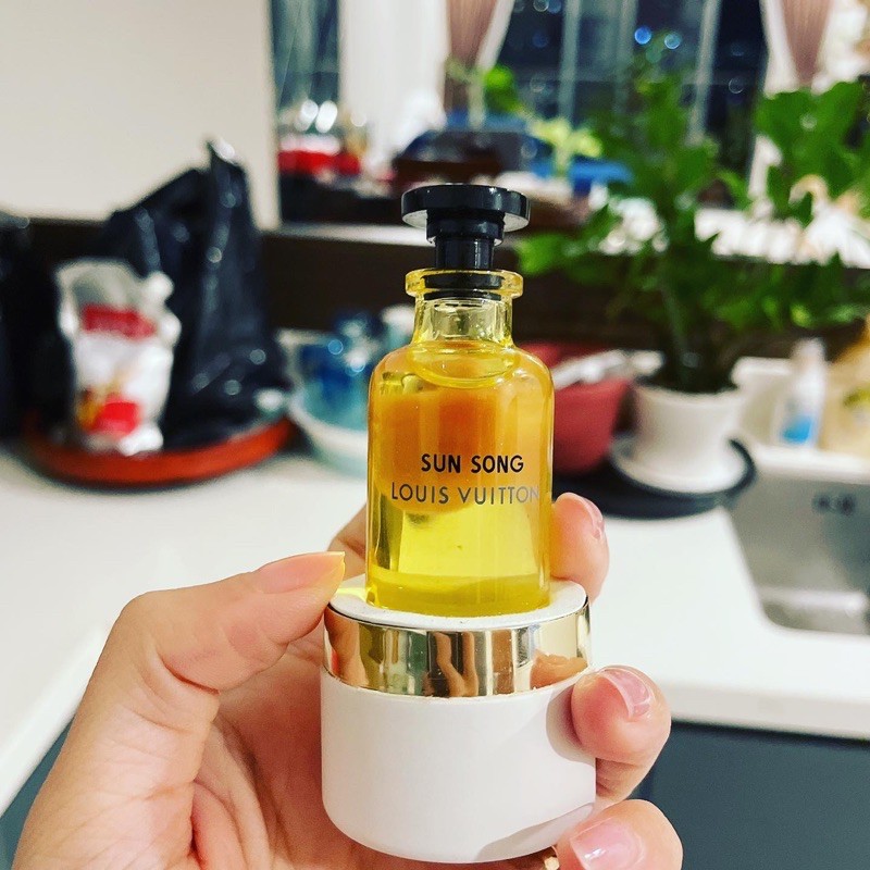 Auth - Nước hoa L/V mini 10 unisex 3 màu siêu hot | BigBuy360 - bigbuy360.vn