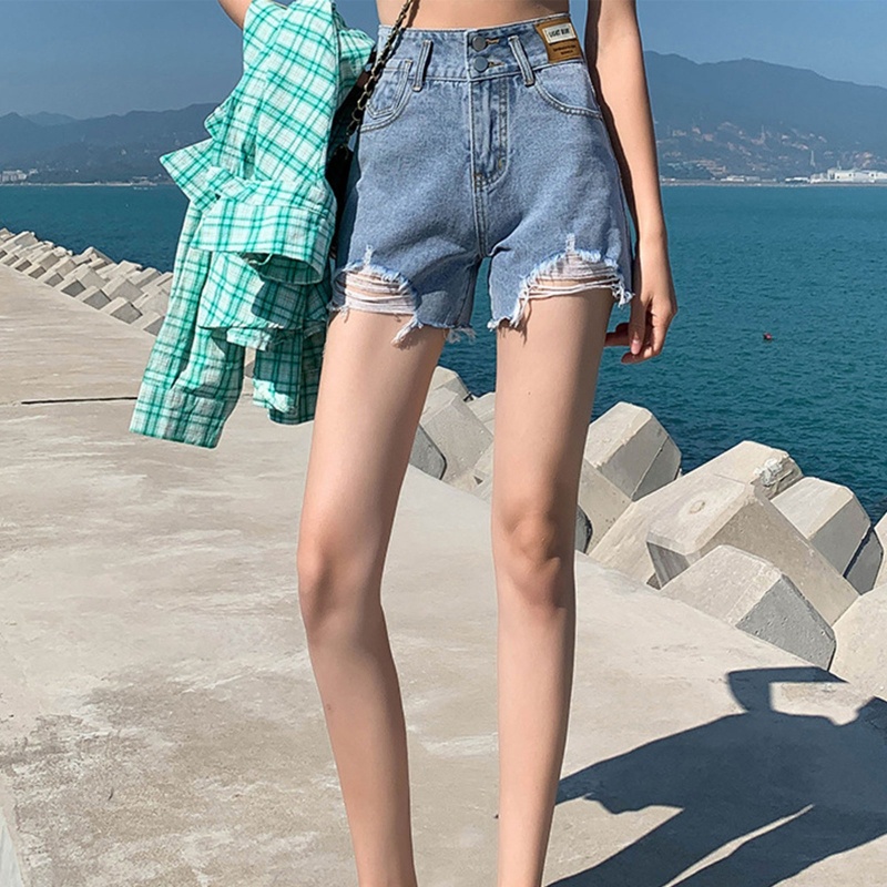 Quần Short Jean Lưng Cao Phối Nút Rách Cá Tính Cho Nữ
