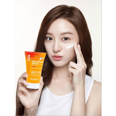 Kem Chống Nắng Farmona Cho Da Dầu Sun Face Cream Oil Free SPF50 150ml