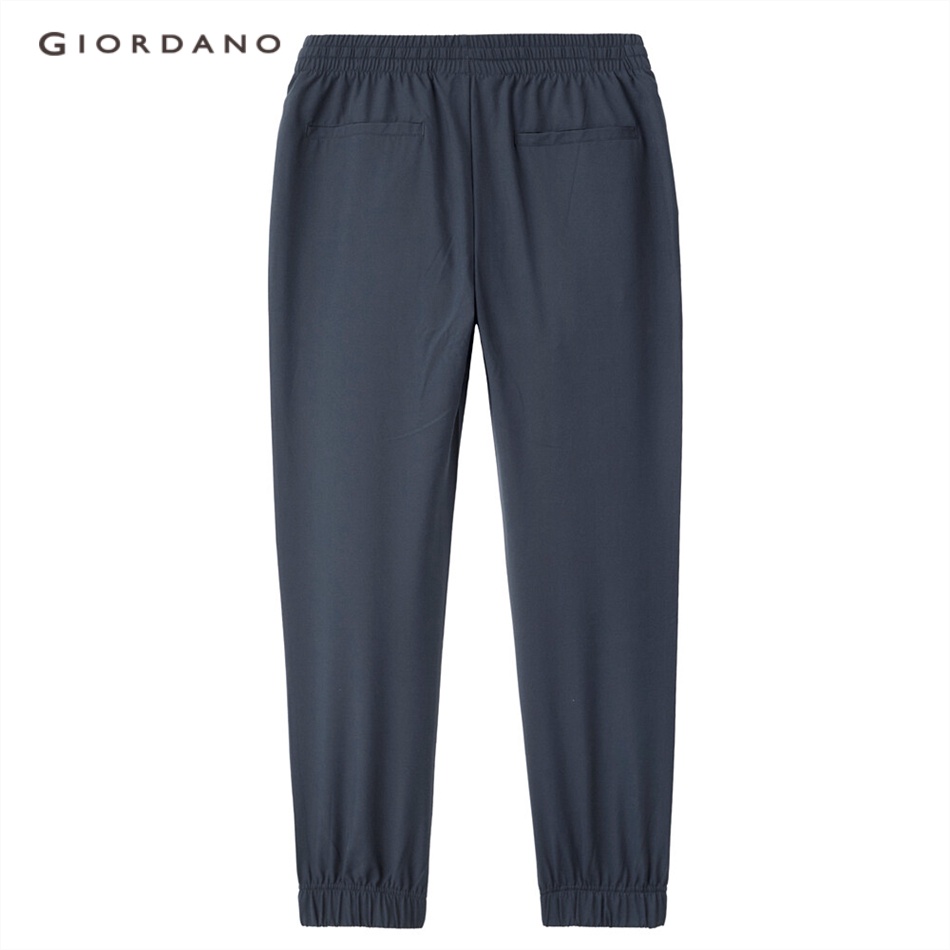 Quần jogger GIORDANO 13111022 co giãn trọng lượng nhẹ dành cho nam