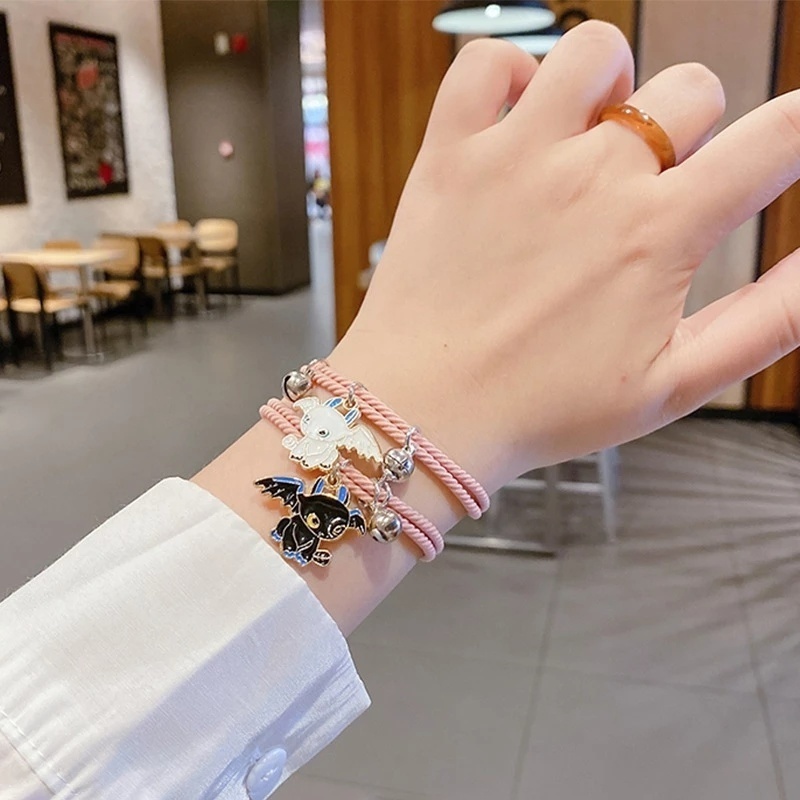 1 Cặp Vòng Tay Họa Tiết Hoạt Hình Có Chuông Và Nam Châm Co Giãn Tùy Chỉnh Thời Trang Nữ