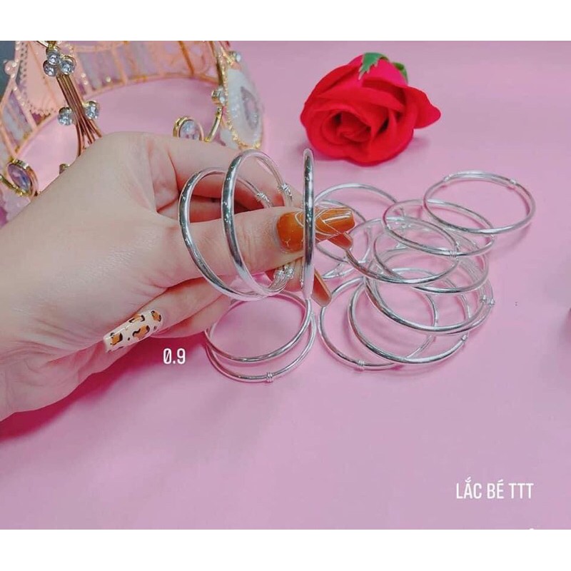 Lắc bạc ta cho bé điều chỉnh size cho bé dưới 1 tuổi. Chuẩn bạc ta giá xuất xưởng. Bạc ta cho bé tránh gió