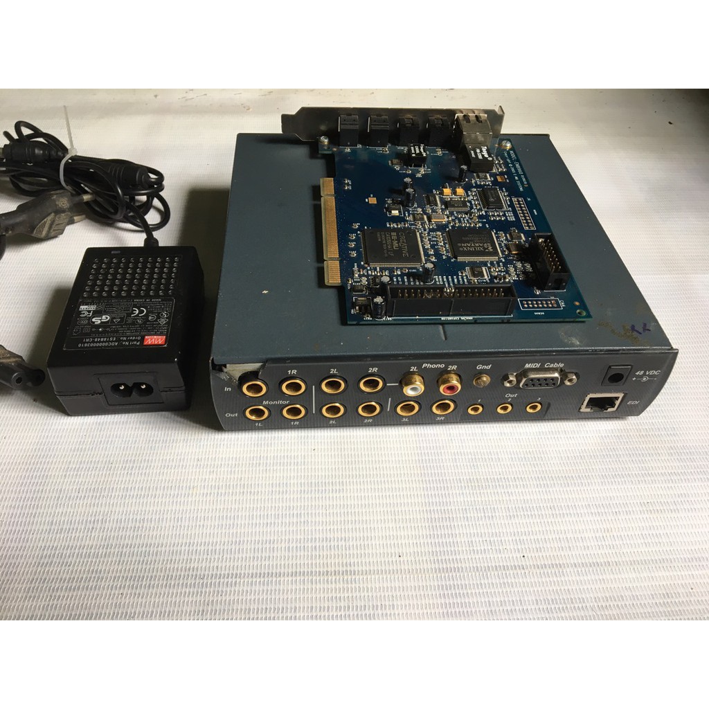 Sound card phòng thu livestream chuyên nghiệp