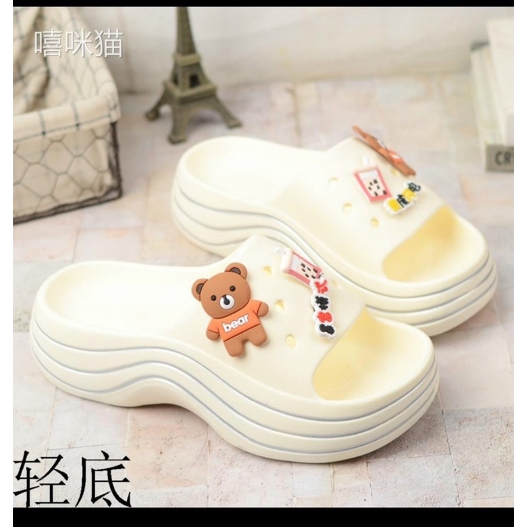 DÉP BÁNH MỲ NÂNG ĐẾ STICKER GẤU XINH XẮN ĐẾ HOẠ TIẾT LƯỢN SÓNG