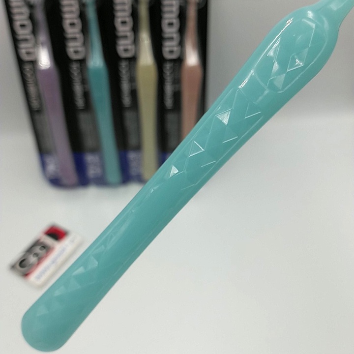 Bàn Chải Đánh Răng Cao Cấp Hàn Quốc Diamond Toothbrush (Mẫu ngẫu nhiên)