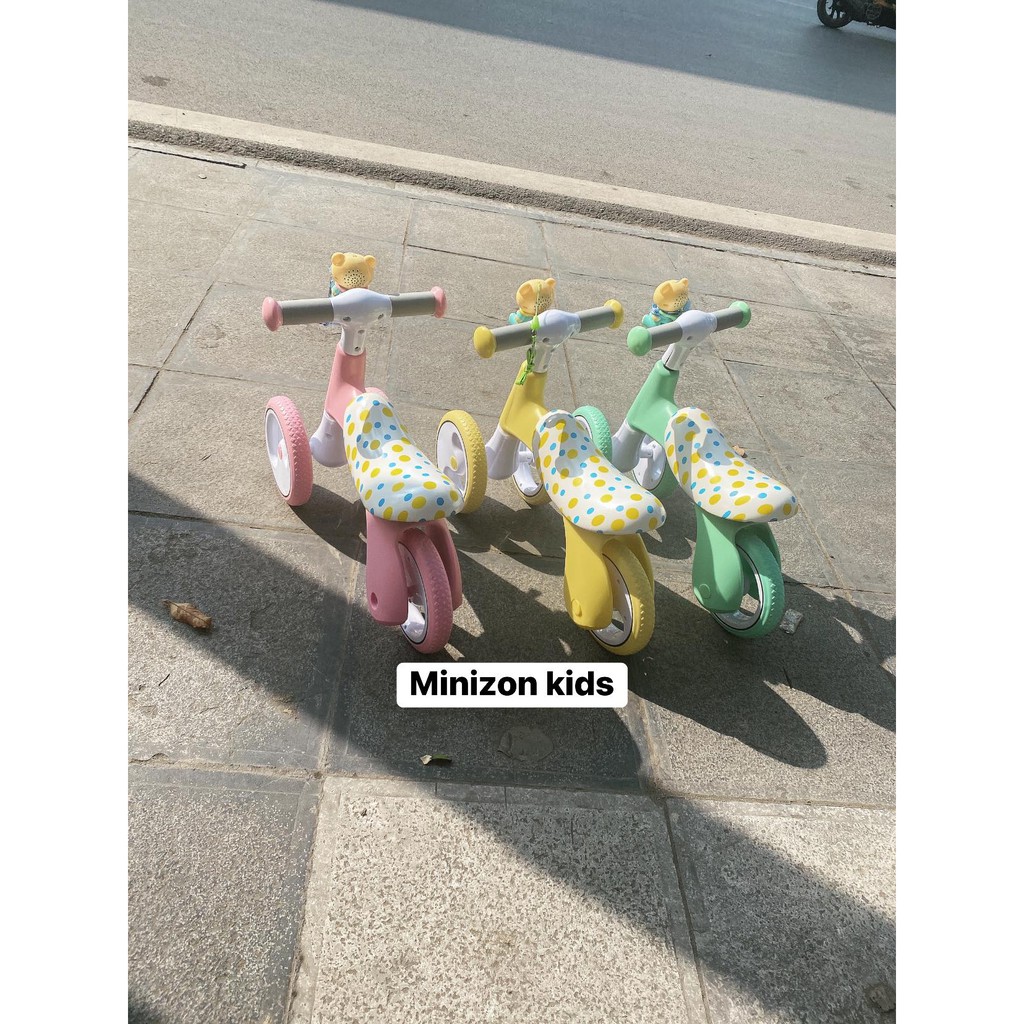 Xe chòi chân đầu hình gấu