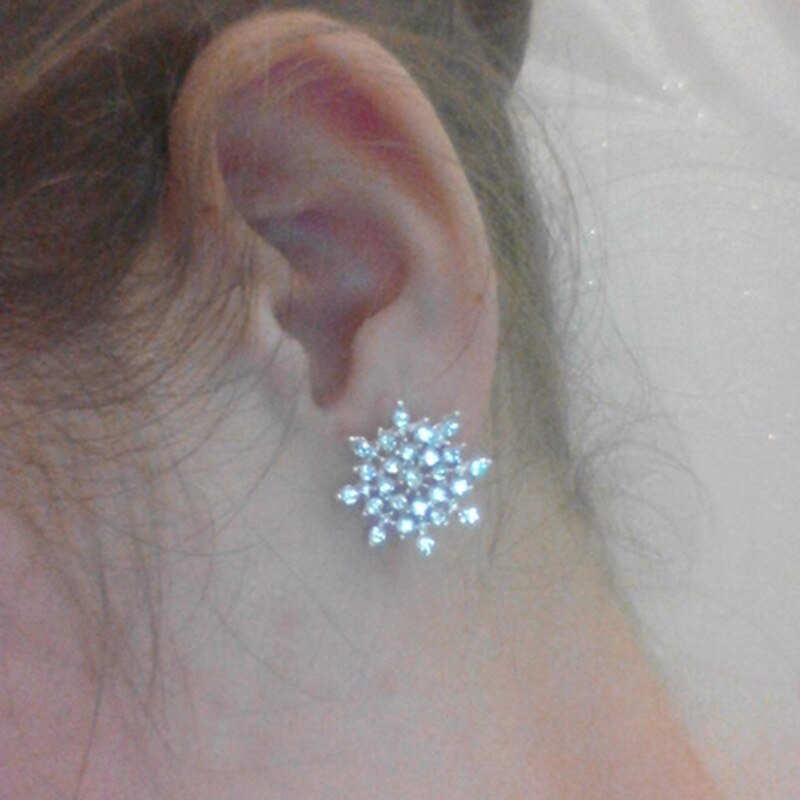 Khuyên tai hình bông tuyết đính đá pha lê lấp lánh