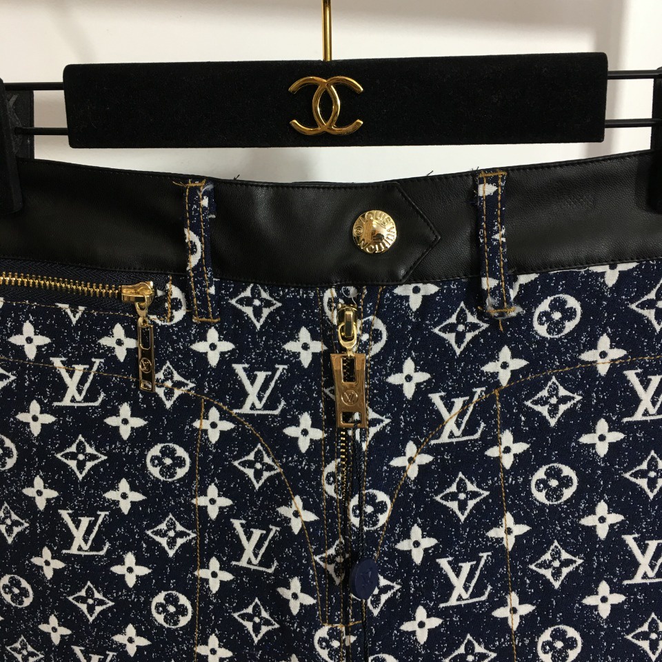 Quần short nữ thời trang cao cấp Louis Vuitton LV phong cách trẻ trung, thời thượng