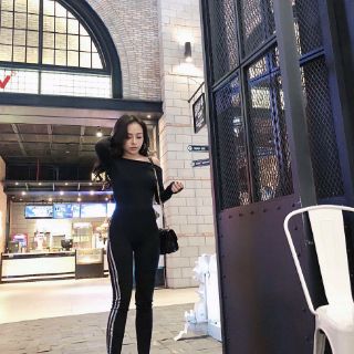 Áo trễ vai dễ thương