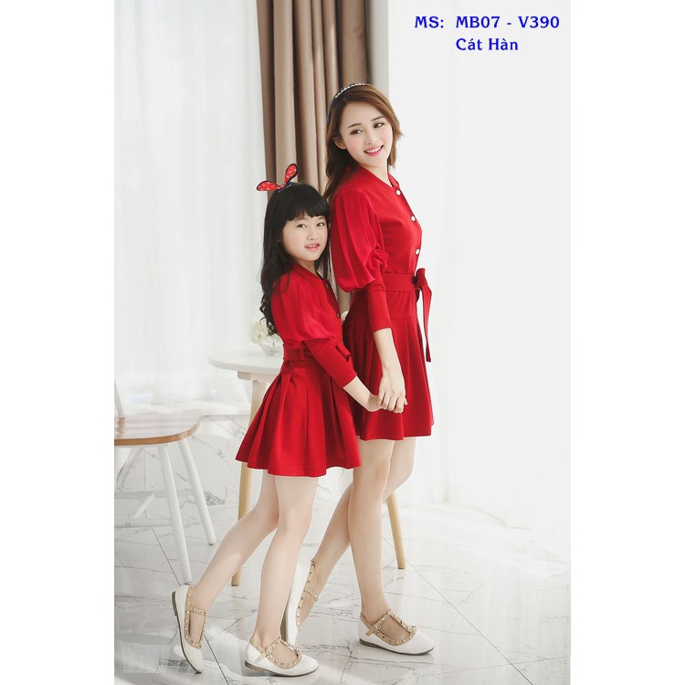 Set Đầm Xòe Đính Nút Cột Nơ Mẹ Và Bé