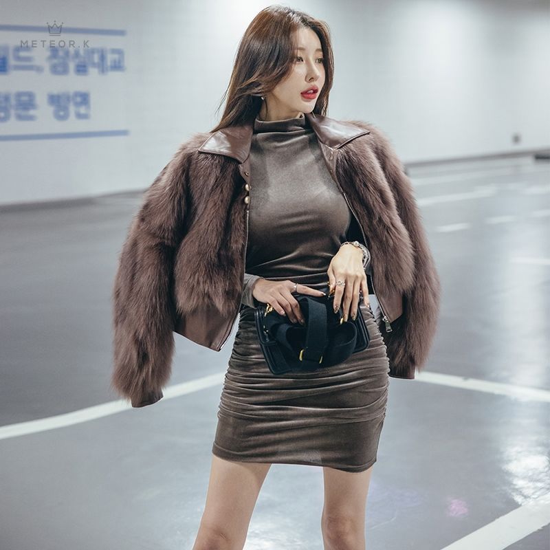 Đầm Nhung Tay Dài Cổ Lọ Thời Trang Nữ Tính