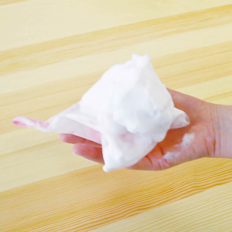 Mút lưới tạo bọt hình trái tim KOKUBO đánh bọt tuyết sữa tắm, sữa rửa mặt - 4956810890354