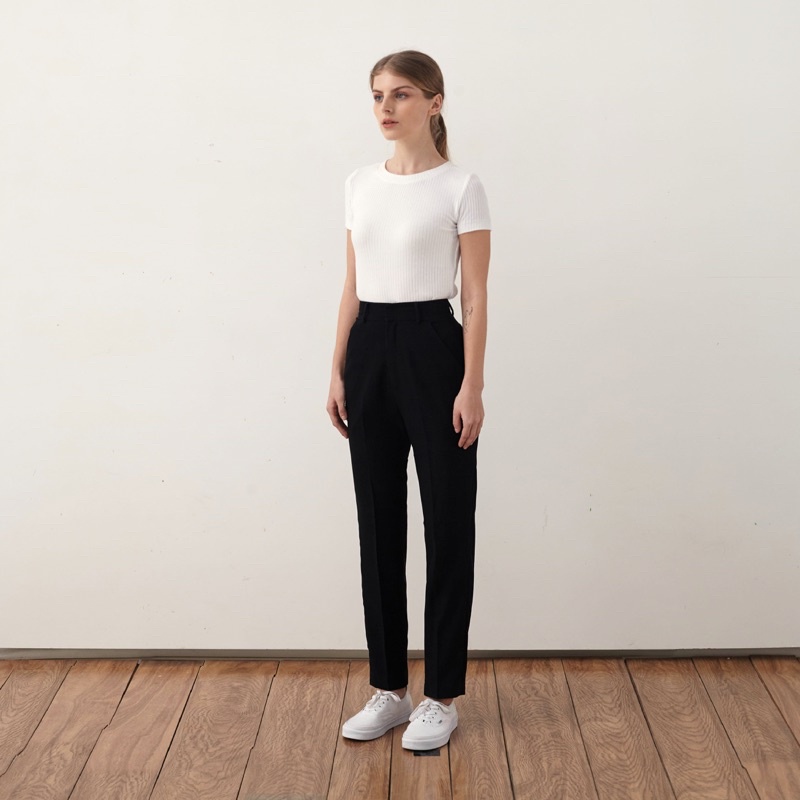 Andabove - Quần tây nữ ống đứng - Slim-fit Pants - Màu Đen