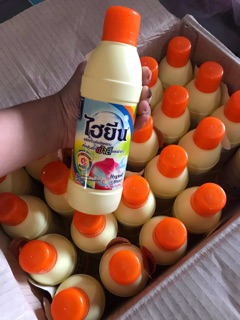 Tẩy quần áo mầu