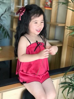 Set đồ bé gái hai dây lụa đáng yêu