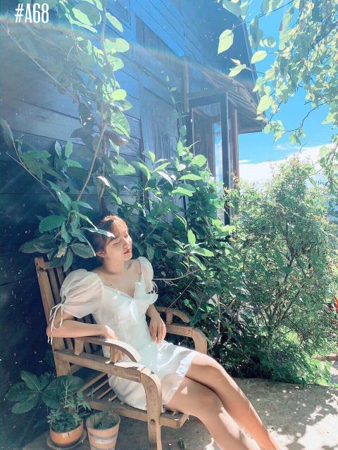 Đầm trắng xốp cột nơ xinh tươi