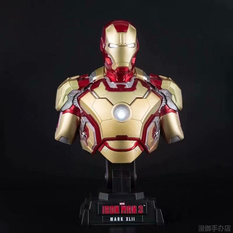 💝[MƯA SALE Mô hình tượng iron man có đèn led 💝