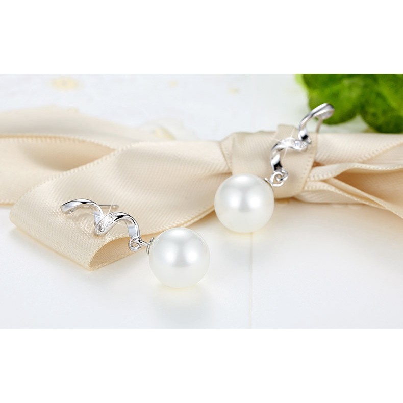 Khuyên Tai Dáng Dài Kiểu Dáng Độc Đáo Phong Cách Thanh Lịch Dành Cho Phụ Nữ