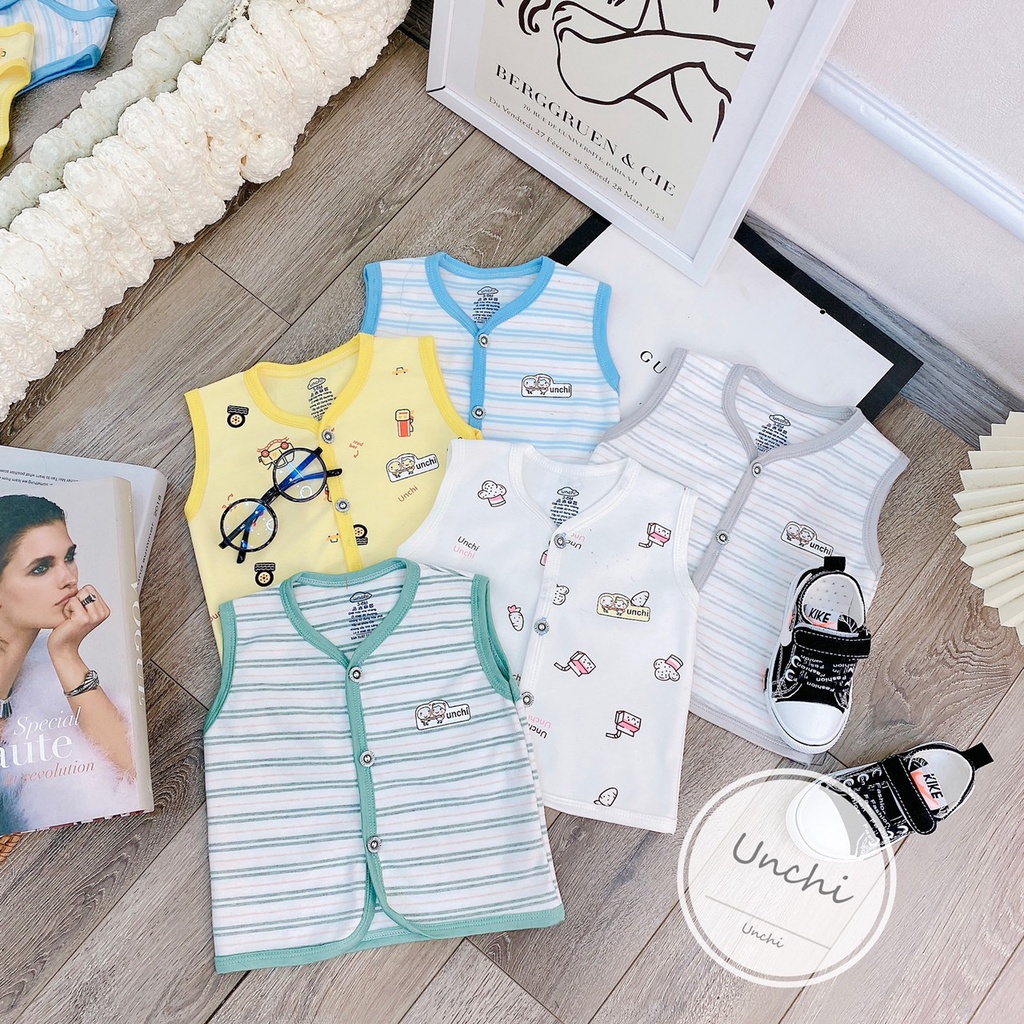 Áo gile chất nỉ mềm họa tiết nền màu cho bé