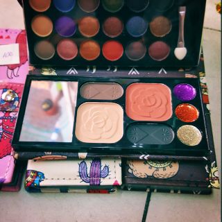 COMBO SON PHẤN MÁ HÔNG.. PHẤN MẮT.. QUÍ PHÁI SANG TRỌNG