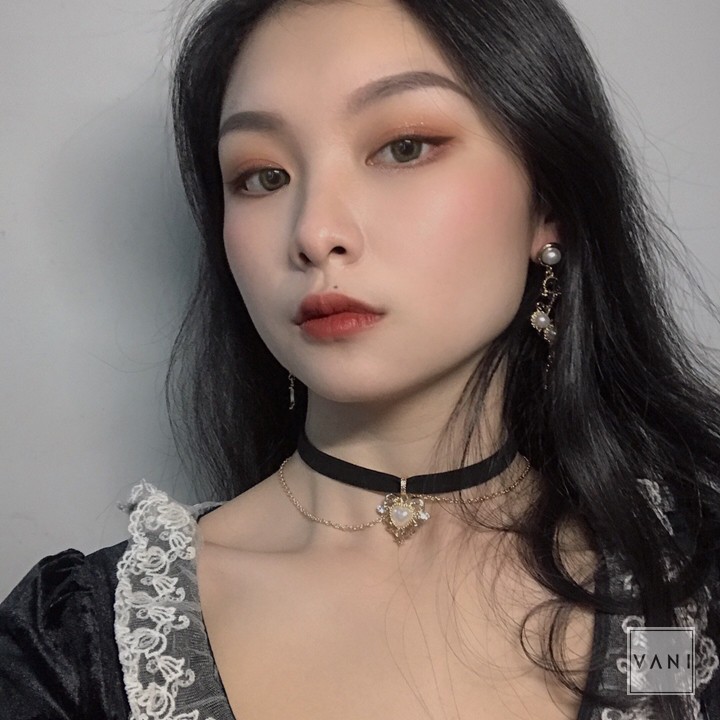 Choker, Vòng Cổ Nhung Phối Charm Trái Tim Cổ Điển Sang Trọng - Vani Store [TS000465-O17]